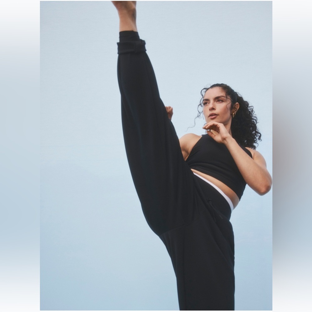 ATHLETA - Picture 9 of 16